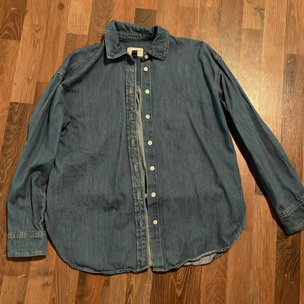 Universal thread denim shirt
